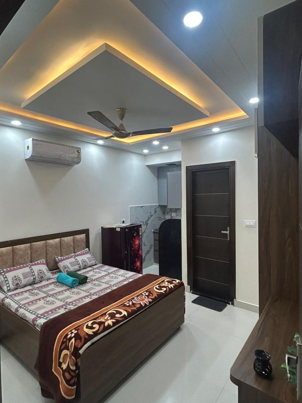Apartment Urban Nest In South Delhi *